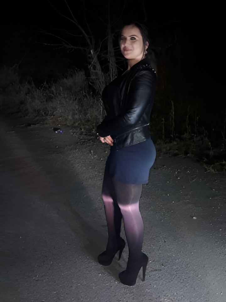 Элина привлекальеная девушка из Альметьевска цена от 5000 руб