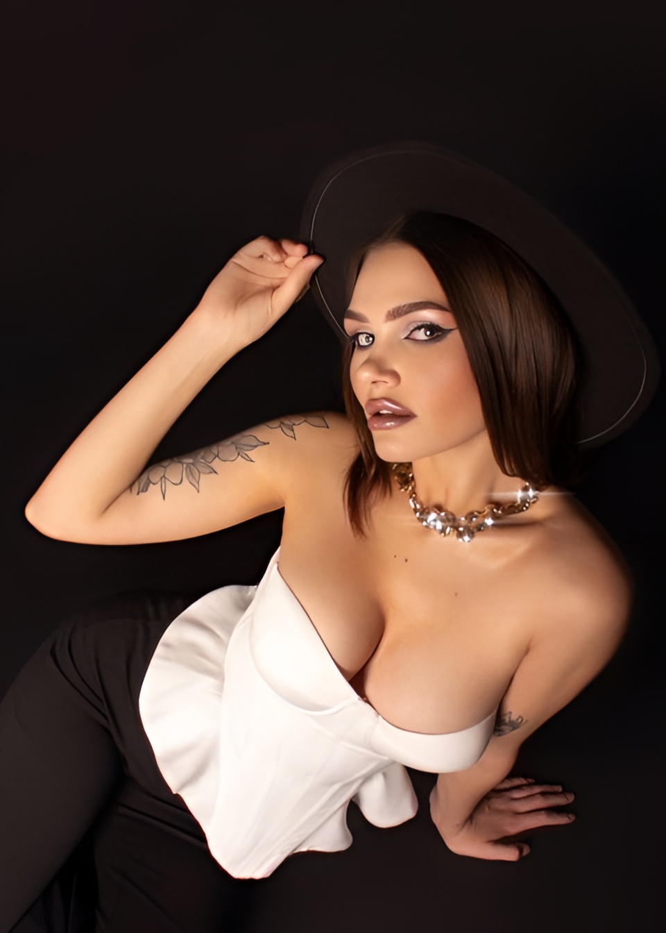 Яна привлекательная девушка из Альметьевска цена от 6000 руб