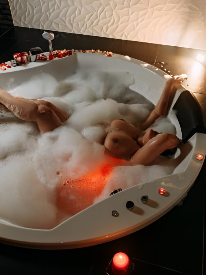 Индивидуалка Адель, доступна для личного знакомства от 3000 руб