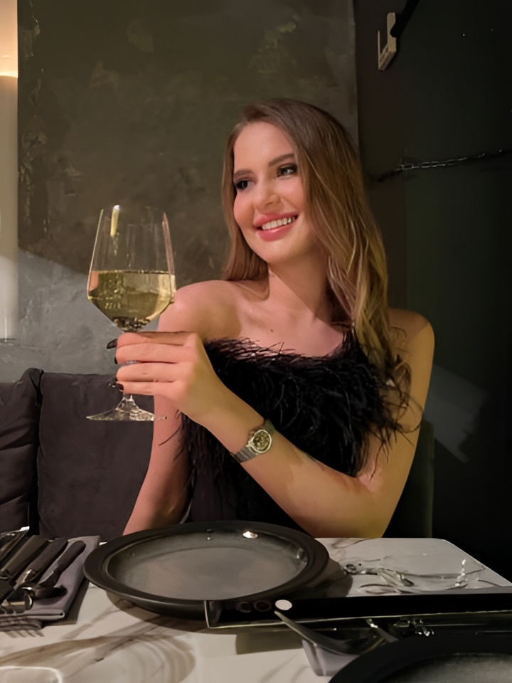 Индивидуалка Зина, доступна для личного знакомства от 10000 руб