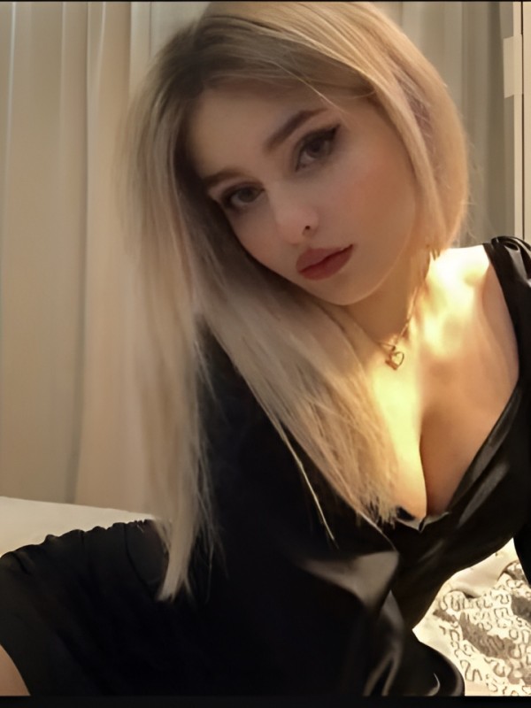 Устинья привлекательная девушка из Альметьевска цена от 10000 руб