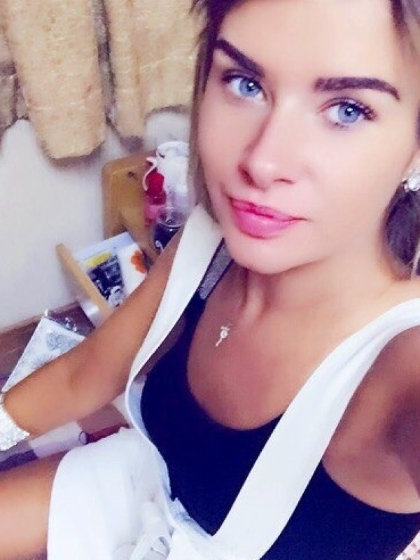 Зоя привлекательная девушка из Альметьевска цена от 3500 руб